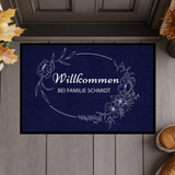 Personalisierte Blumenkranz Willkommen Fußmatte mit Familiennamen – Individuelle schwarze Eingangsmatte, Geschenk zum Einzug