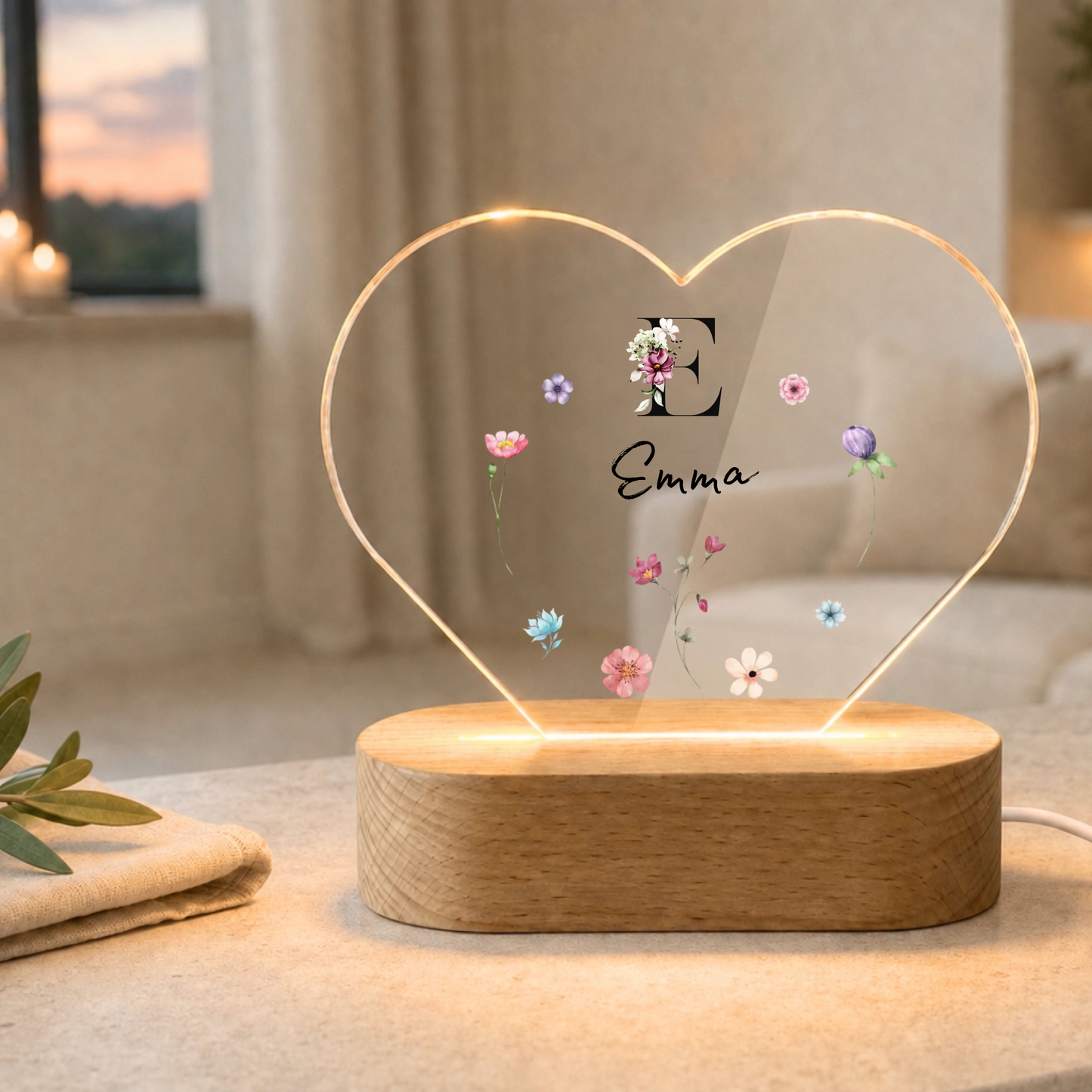 Personalisierte florale LED-Nachtlampe mit Initiale & Name | Individuelle Acryl Lampe als Geschenk für Mädchen, Frauen & Geschwister